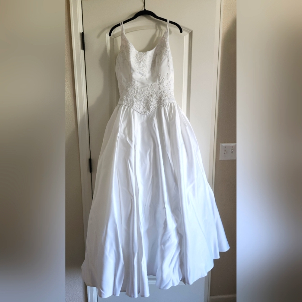 Wedding Gown Lace Bodice Size 8